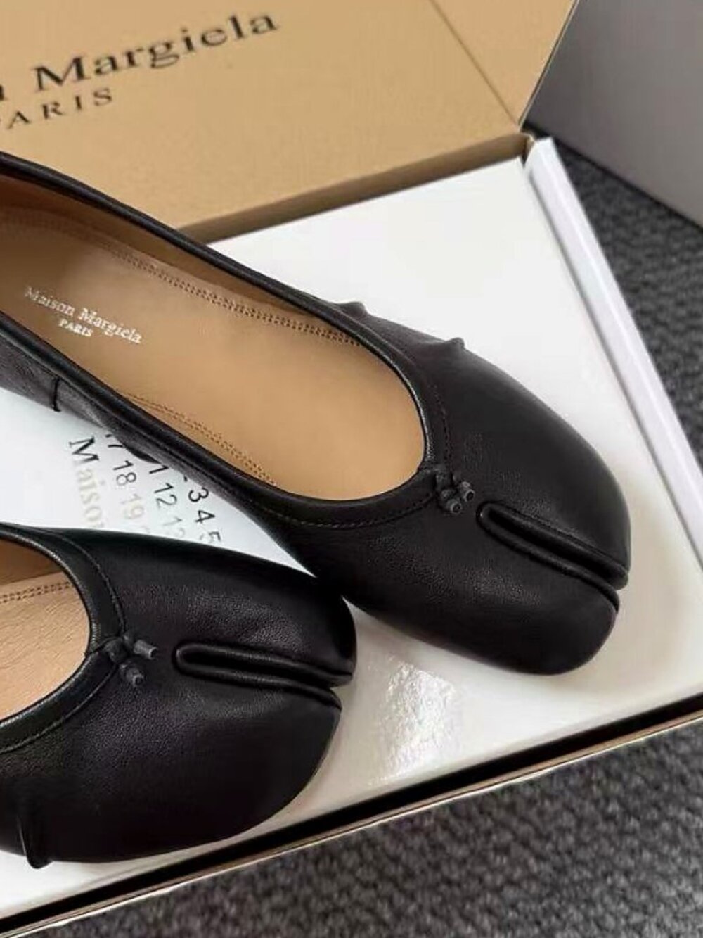 Margiela Black Leather Flats - Picture 3 of 5